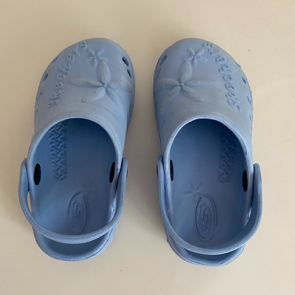 SKECHERS slip on, waterproof shoes; sz 10; sky blue; excellent condition